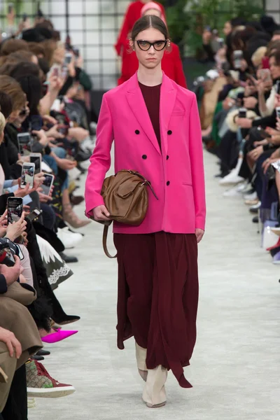 Look 30